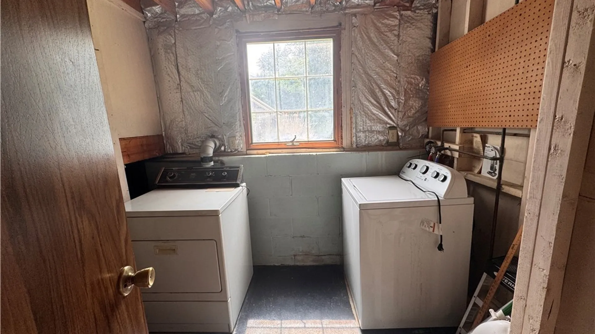 Property at 6 Fruitwood Drive, Salina, NY 13090 18