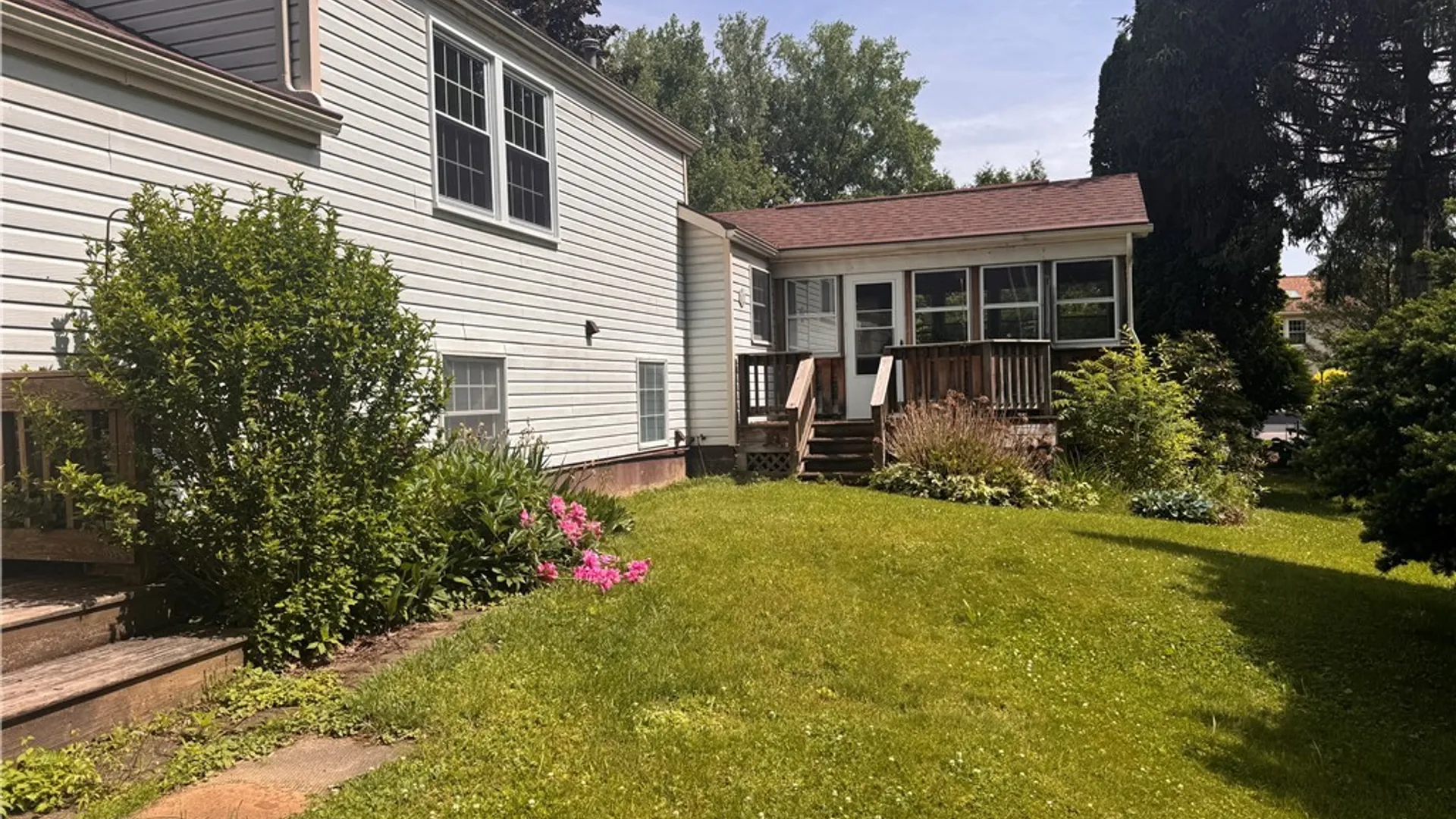Property at 6 Fruitwood Drive, Salina, NY 13090 2