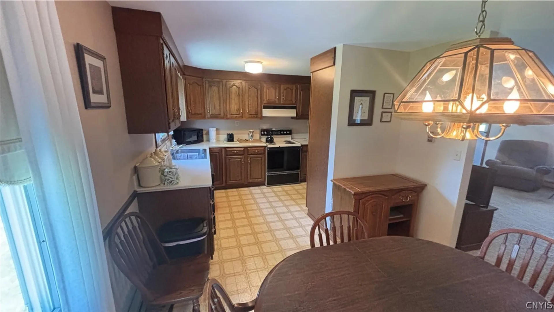 Property at 8190 Mantova Drive, Clay, NY 13041 7