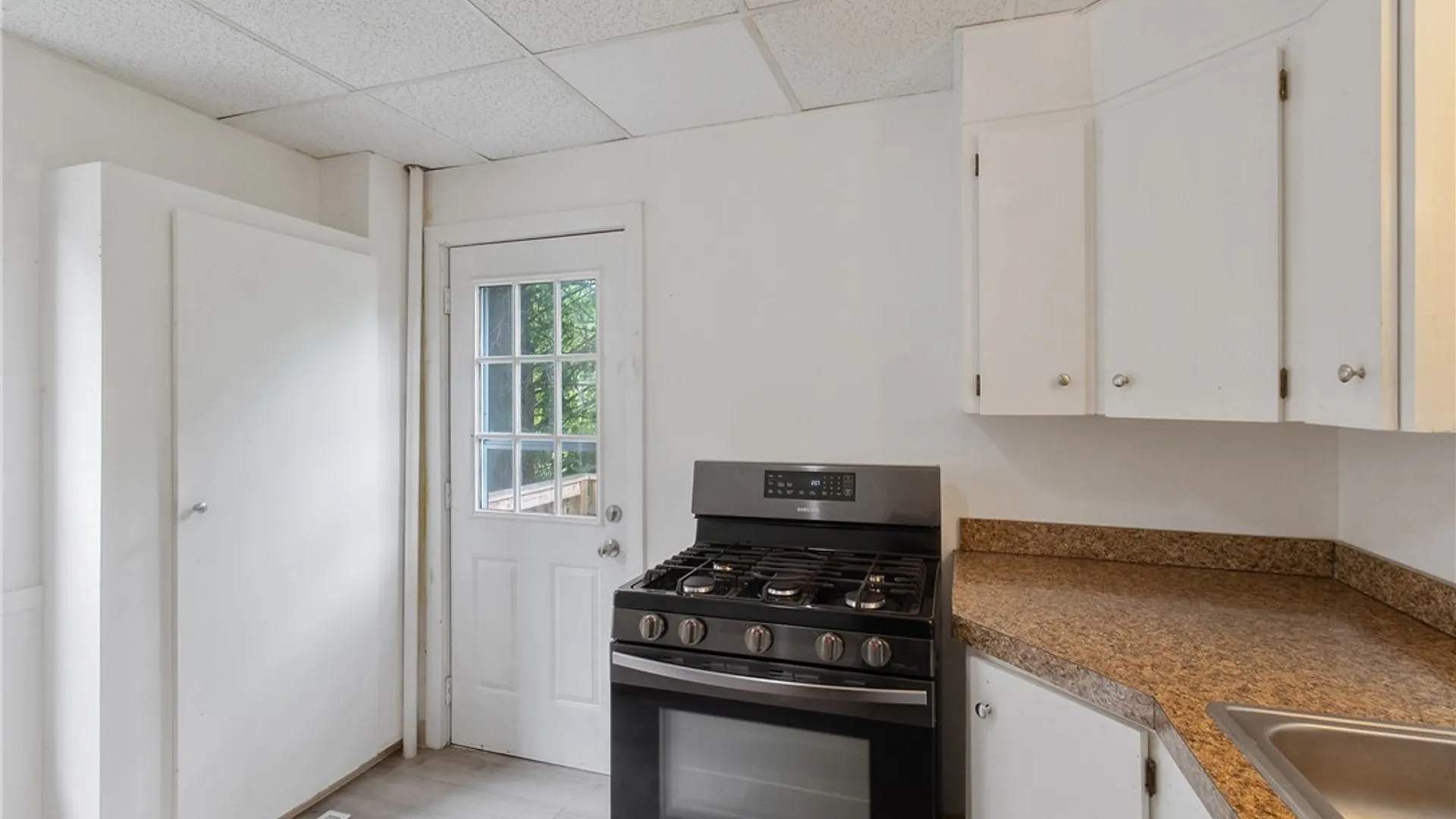 Property at 814 Avery Avenue, Syracuse, NY 13204 18