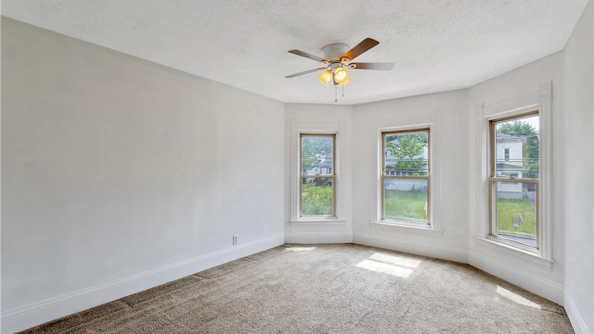 Property at 814 Avery Avenue, Syracuse, NY 13204 28