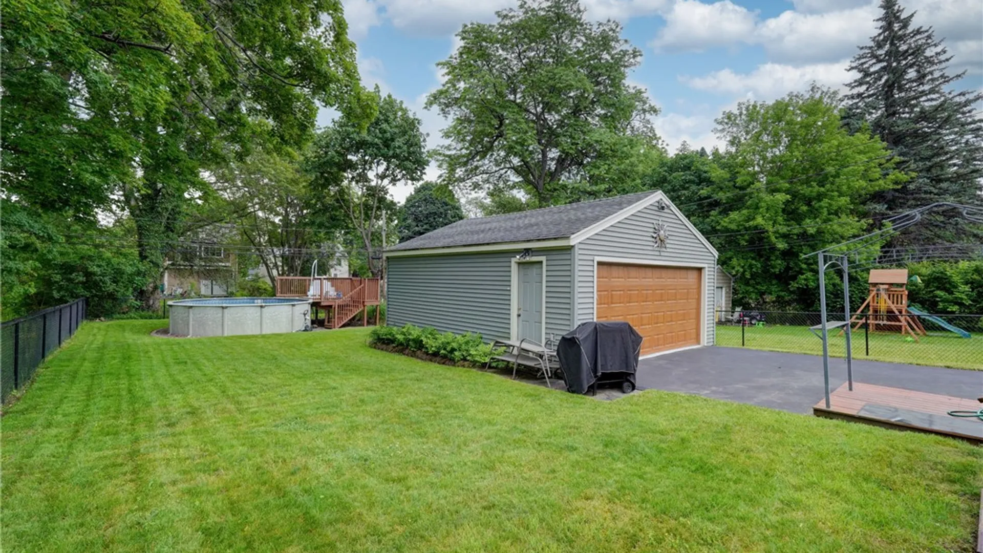 Property at 178 Kiniry Drive, Irondequoit, NY 14609 41