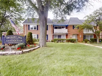 Property at 105 Homer Ln, Amherst, NY 14221