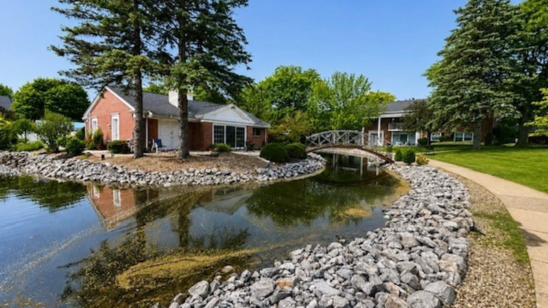 Property at 105 Homer Ln, Amherst, NY 14221 34