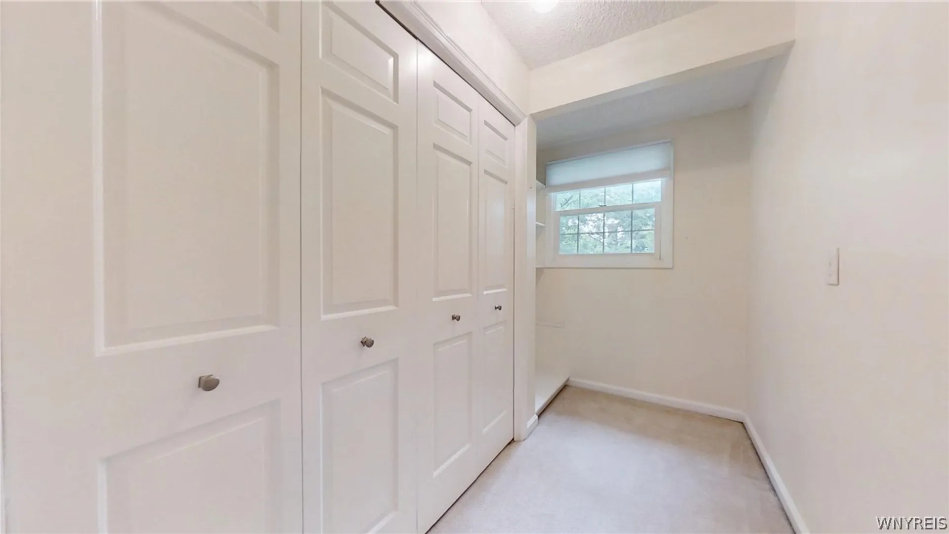 Property at 105 Homer Ln, Amherst, NY 14221 6