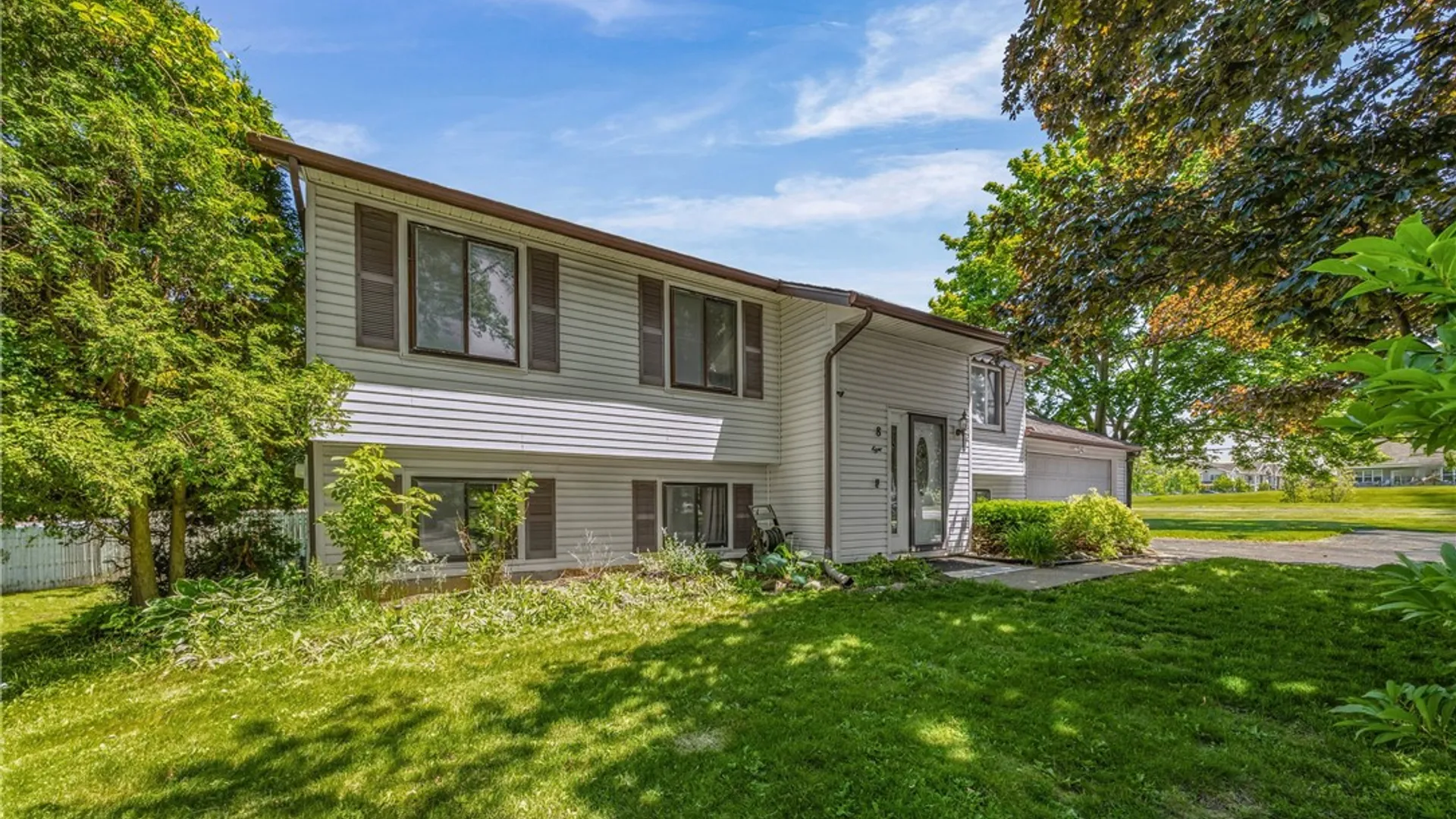 Property at 8 Kinmont Drive, Greece, NY 14612 2