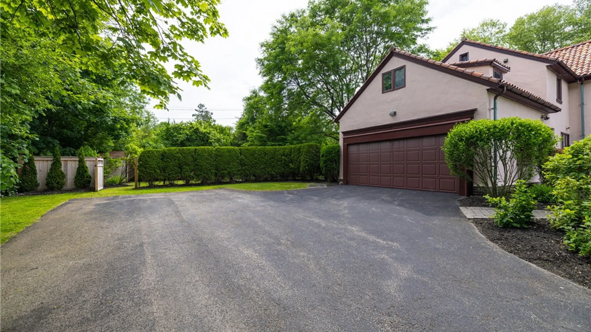 Property at 550 Winton Road, Brighton, NY 14618 4