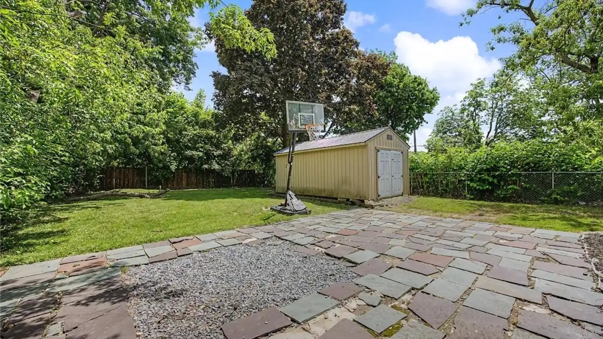 Property at 1623 10th Street, Niagara Falls, NY 14305 47