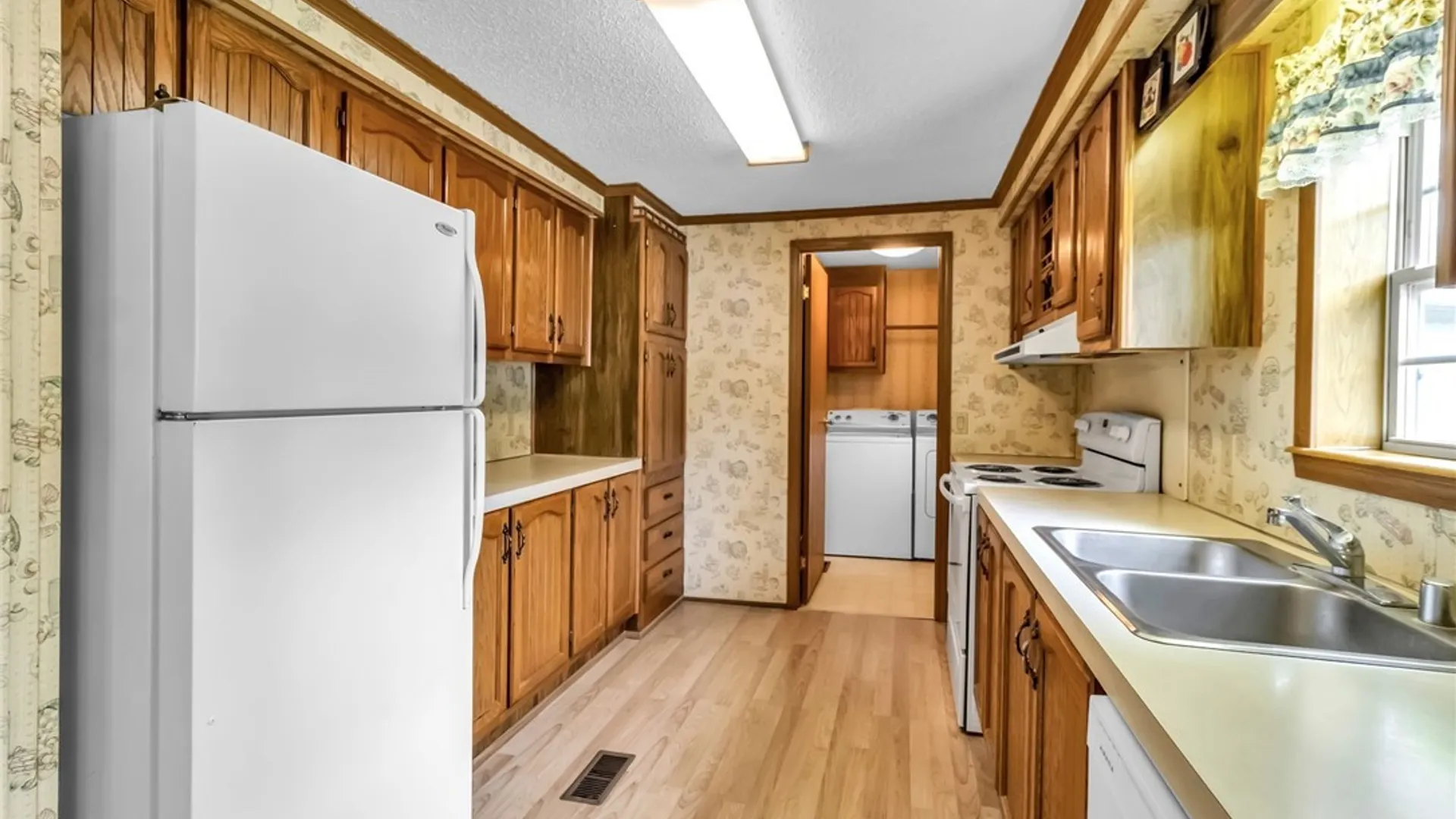 Property at 41 Sunset Lane, Yorkshire, NY 14009 15