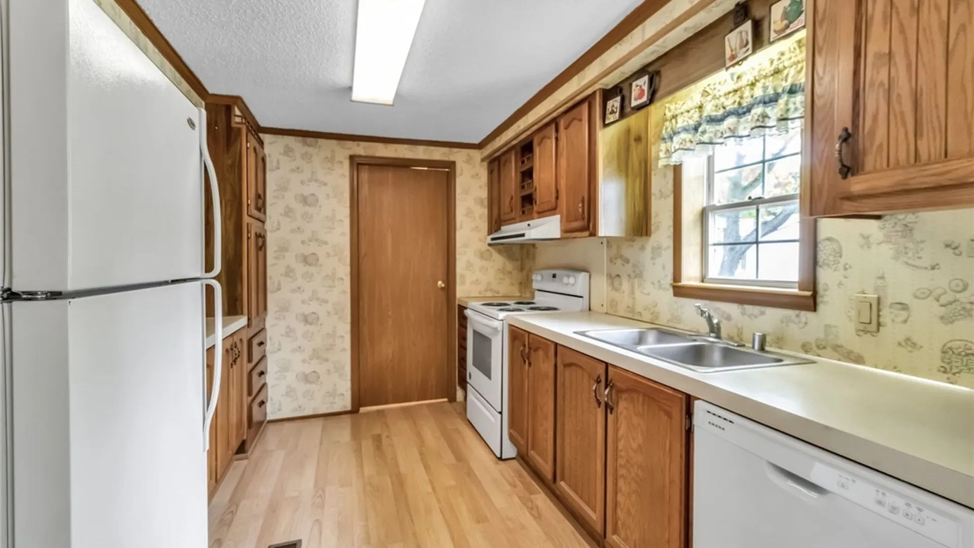 Property at 41 Sunset Lane, Yorkshire, NY 14009 16