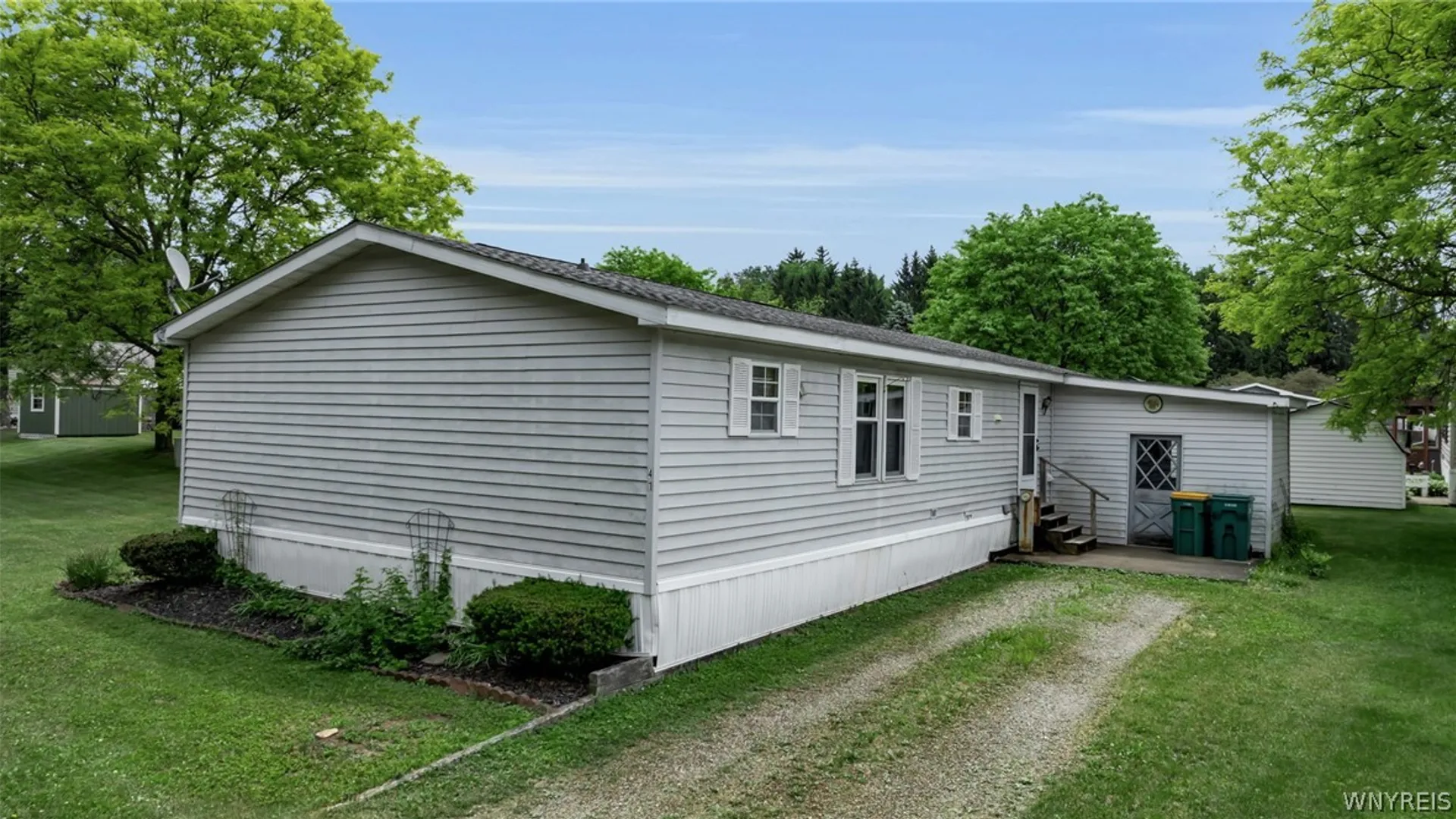 Property at 41 Sunset Lane, Yorkshire, NY 14009 2