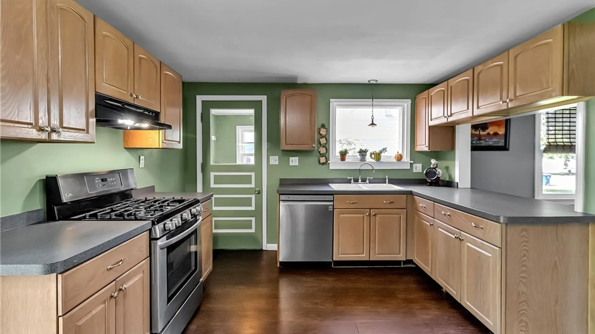 Property at 84 Westminster Road, West Seneca, NY 14224 12