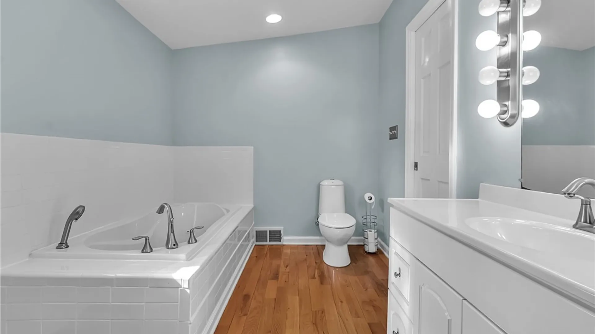 Property at 84 Westminster Road, West Seneca, NY 14224 29