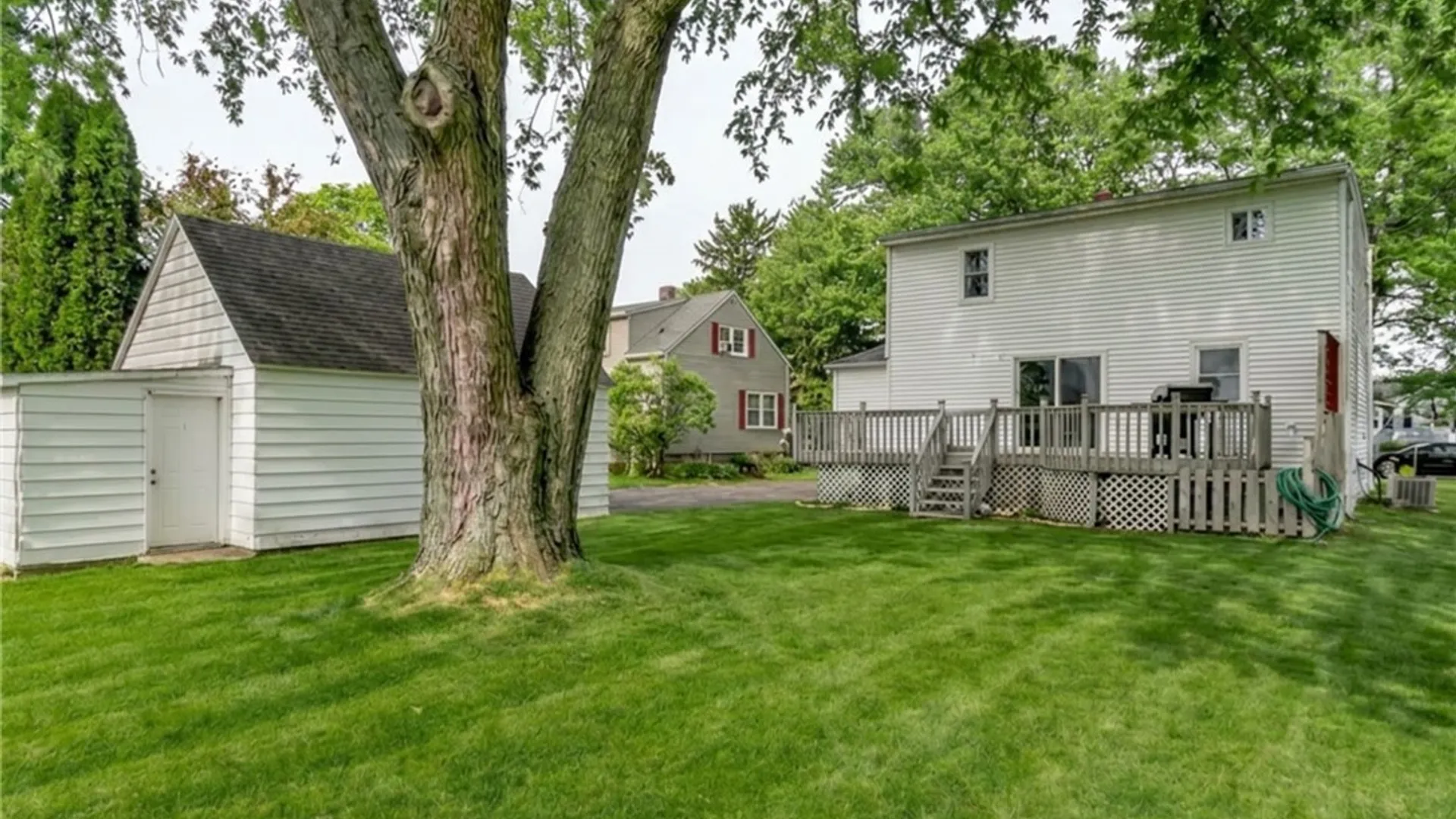 Property at 84 Westminster Road, West Seneca, NY 14224 41