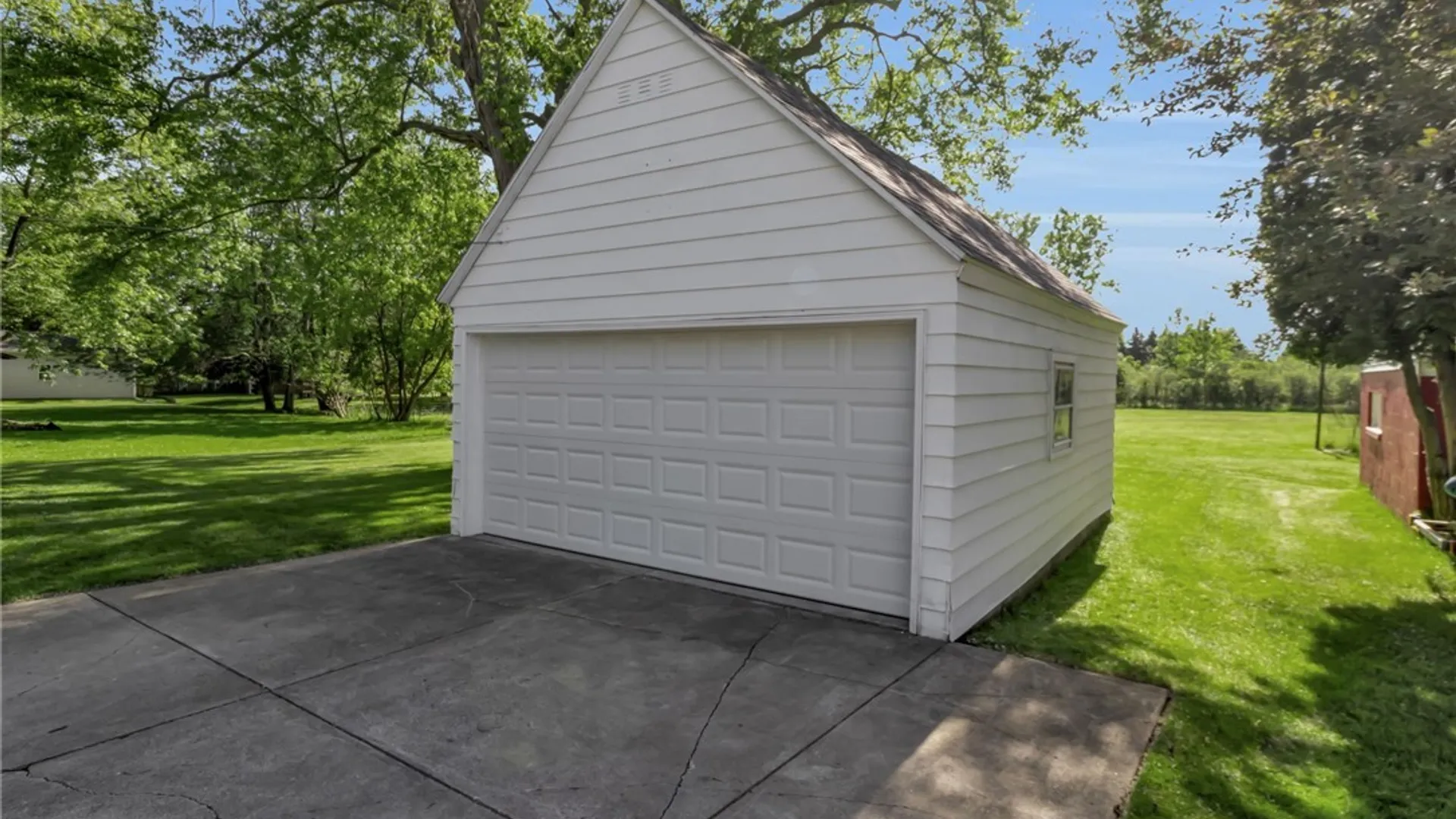 Property at 84 Westminster Road, West Seneca, NY 14224 46