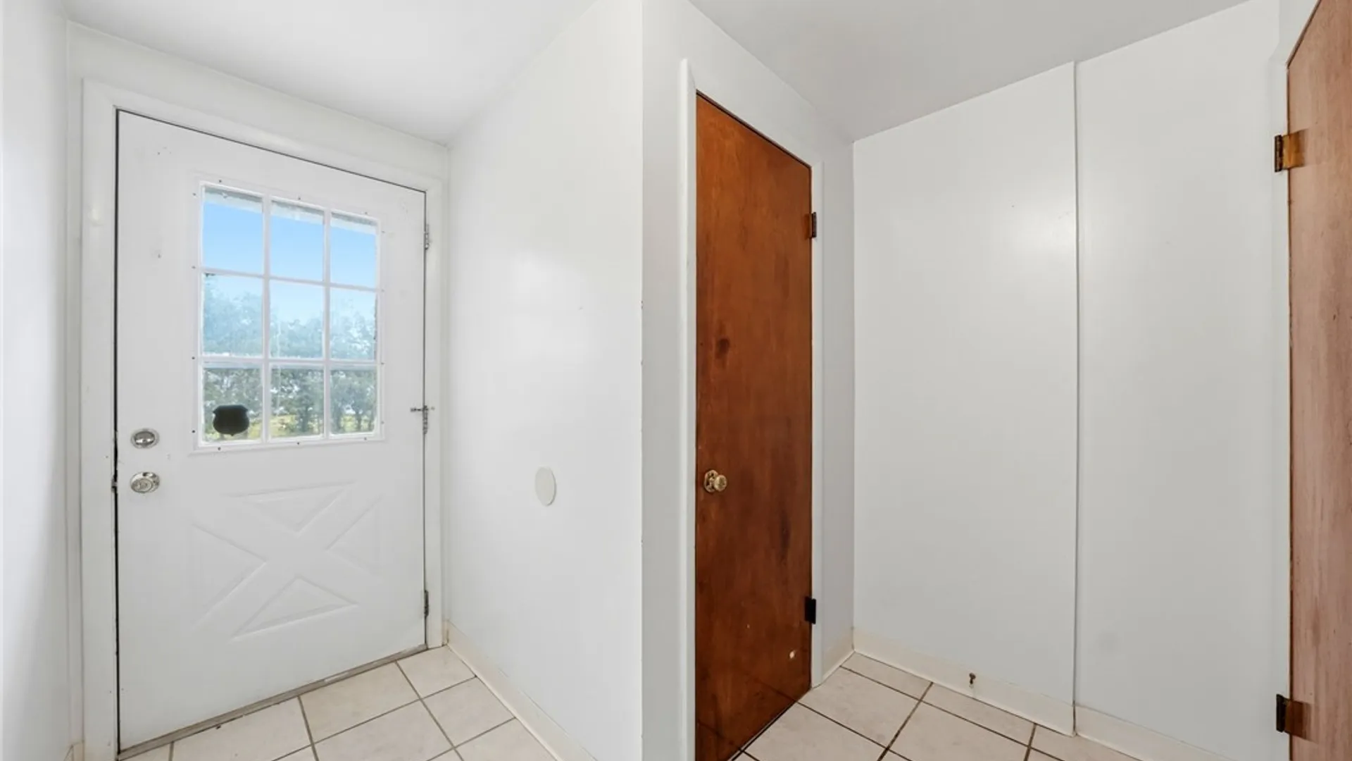 Property at 4123 Bryant Street, Hamburg, NY 14219 16