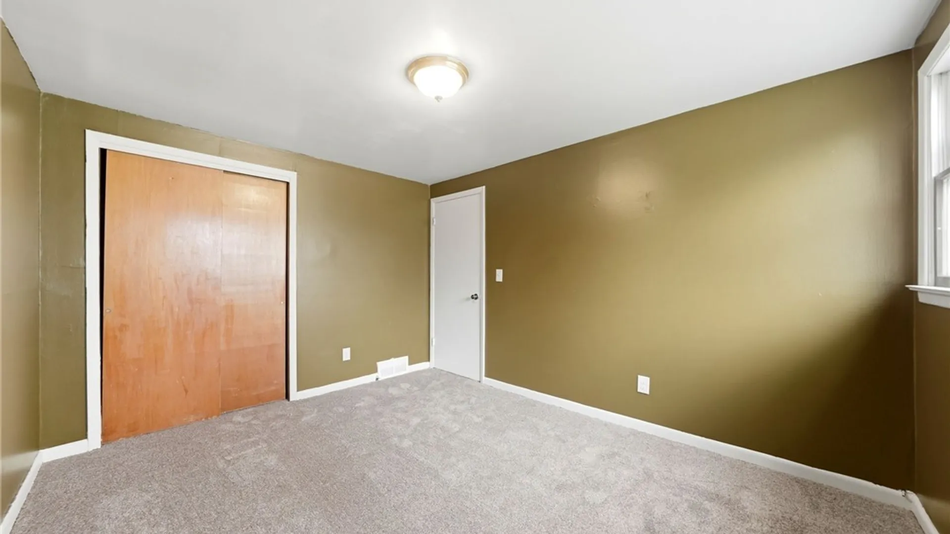 Property at 4123 Bryant Street, Hamburg, NY 14219 23