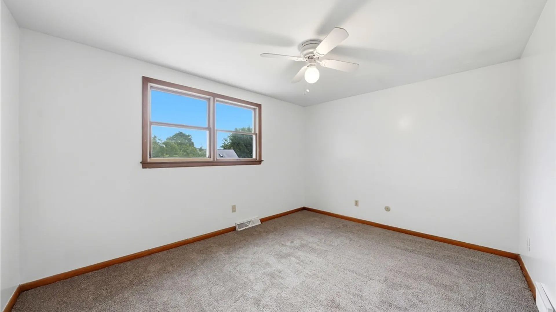 Property at 4123 Bryant Street, Hamburg, NY 14219 40