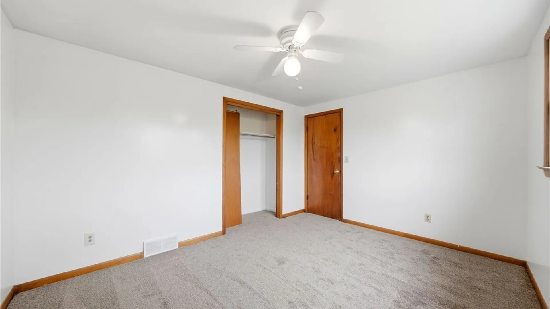 Property at 4123 Bryant Street, Hamburg, NY 14219 41