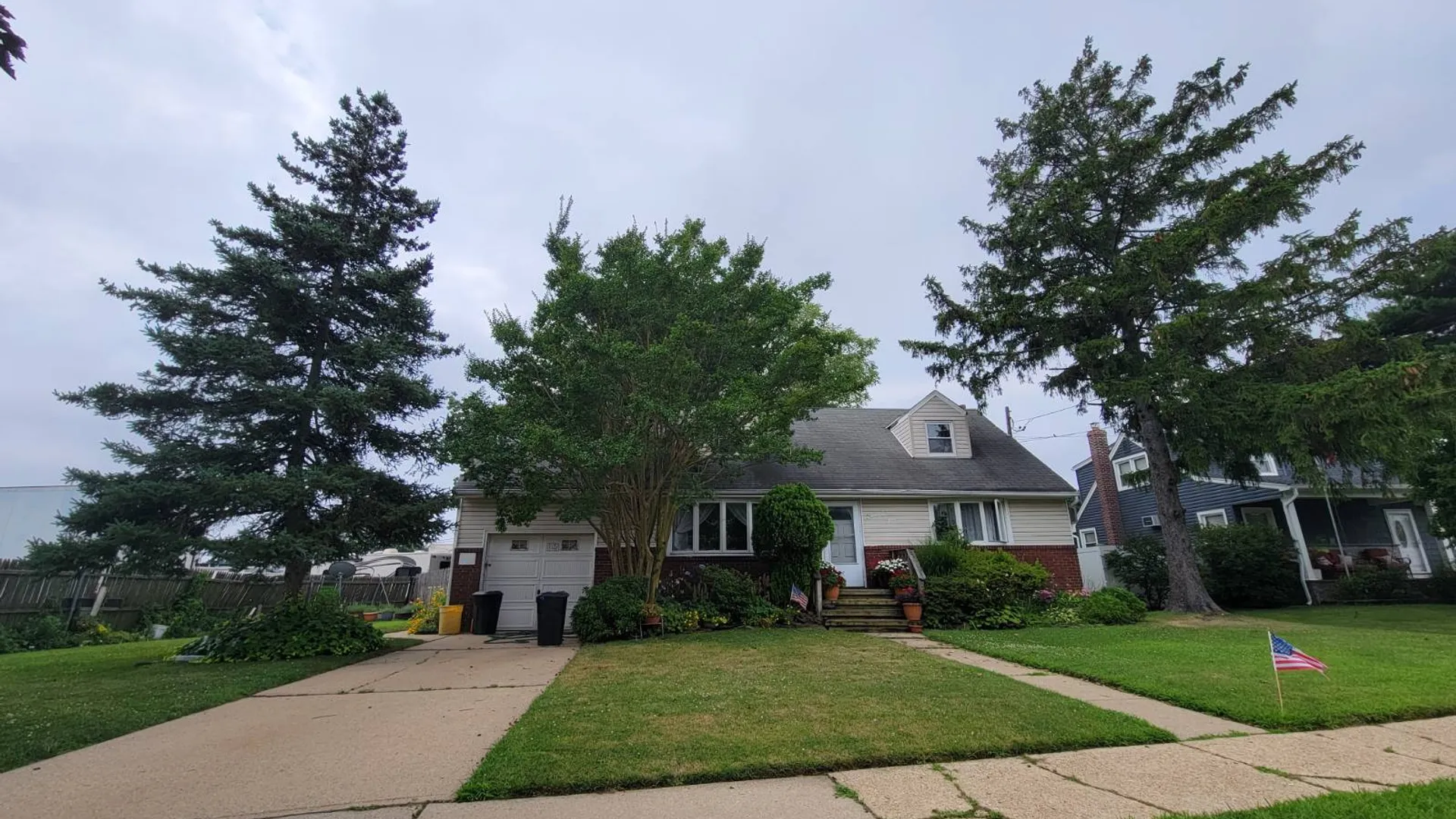 Property at 25 S. Violet St, Bethpage, NY 11714 3