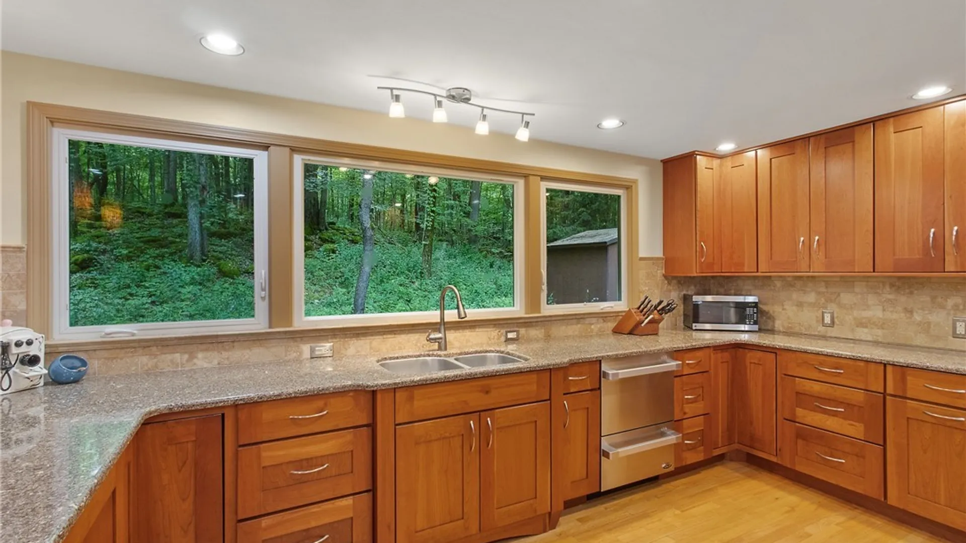 Property at 4710 Limberlost Lane, Manlius, NY 13104 17