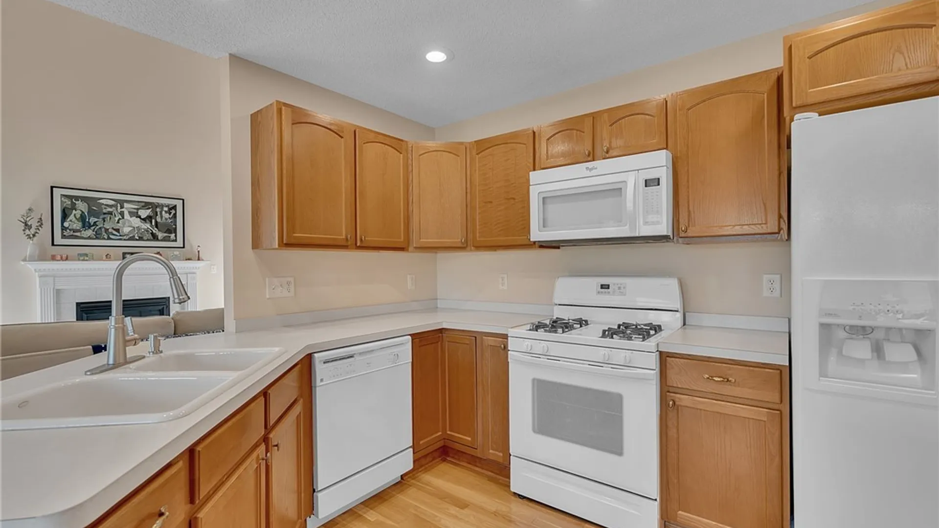 Property at 8908 Connemara Lane, Clarence, NY 14032 17