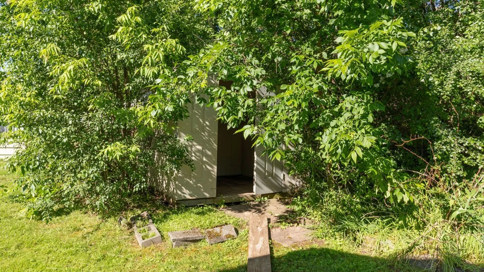 Property at 115 Plaxdale Road, Salina, NY 13088 22