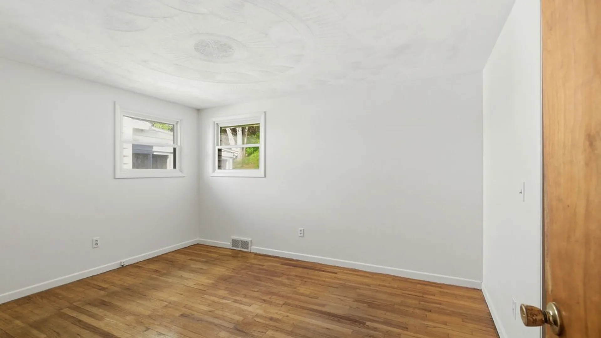 Property at 115 Plaxdale Road, Salina, NY 13088 9