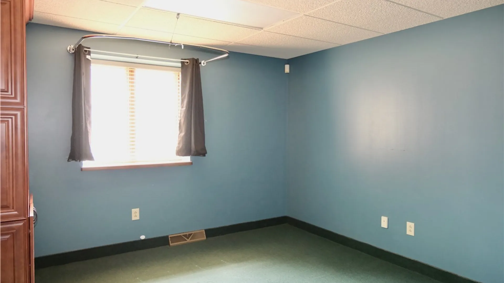 Property at 4085 Seneca Street, West Seneca, NY 14224 17