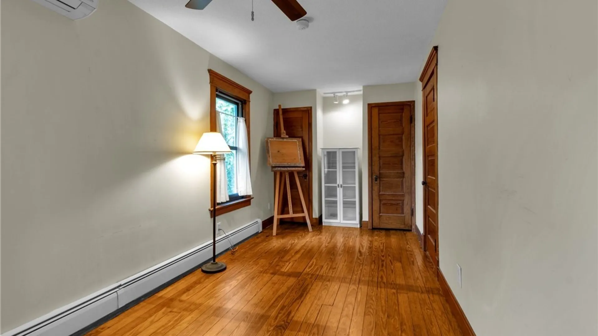 Property at 114 N Ellicott Street, Amherst, NY 14221 35