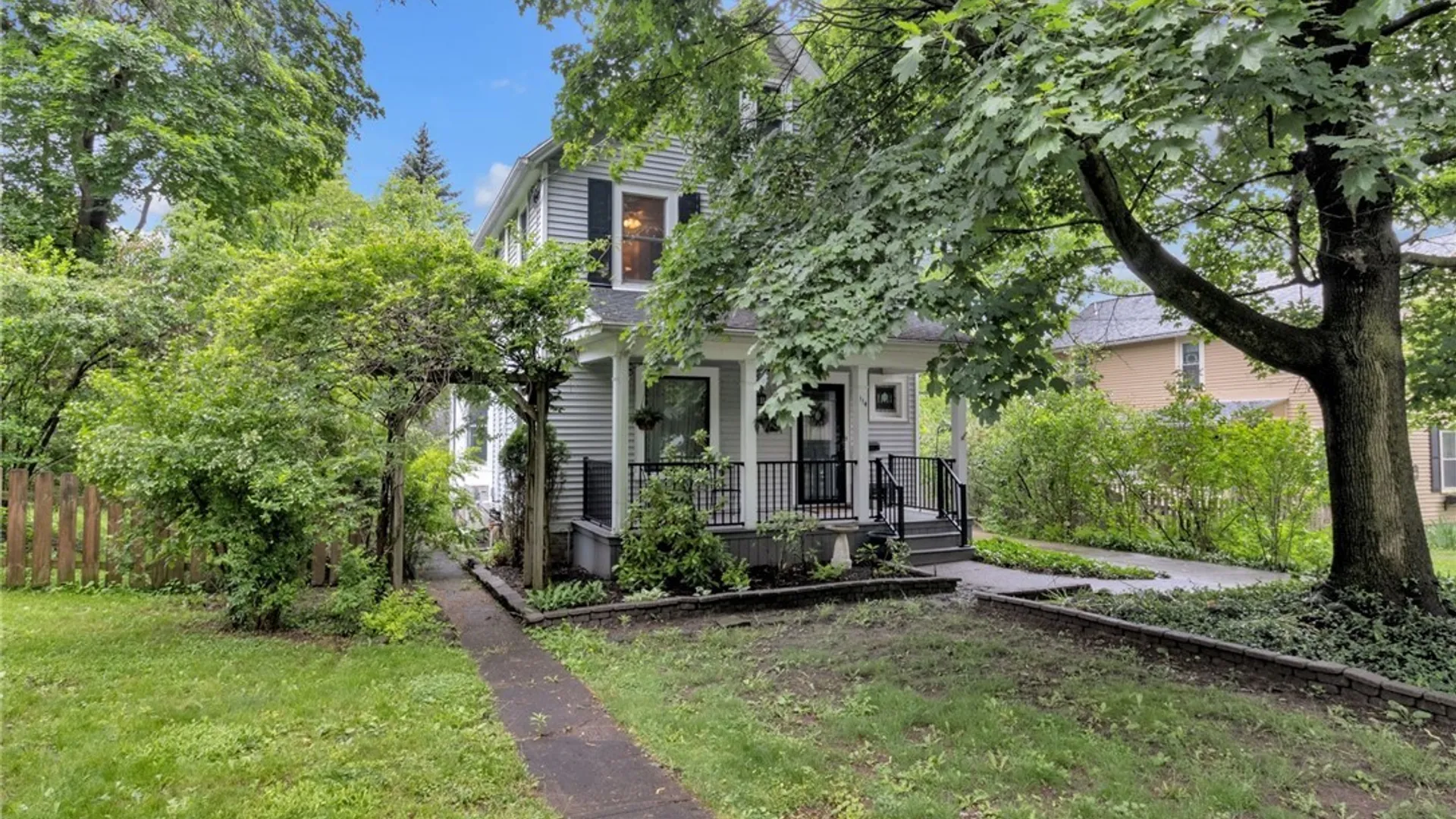 Property at 114 N Ellicott Street, Amherst, NY 14221 45