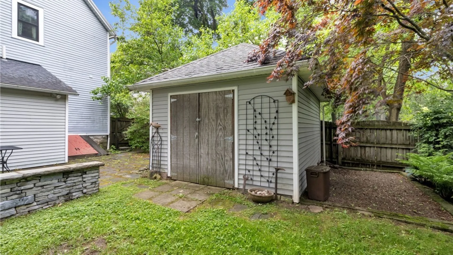 Property at 114 N Ellicott Street, Amherst, NY 14221 7