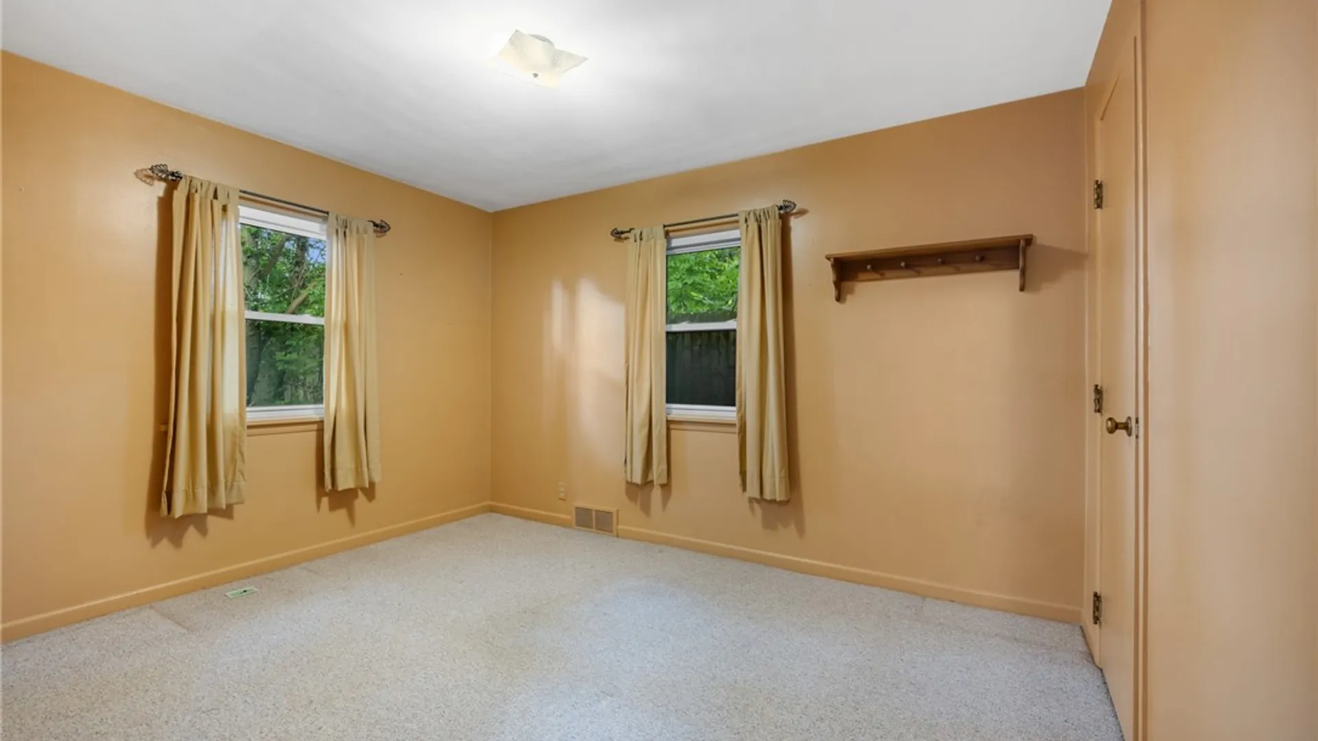 Property at 25 Wyncote Avenue, Irondequoit, NY 14609 15