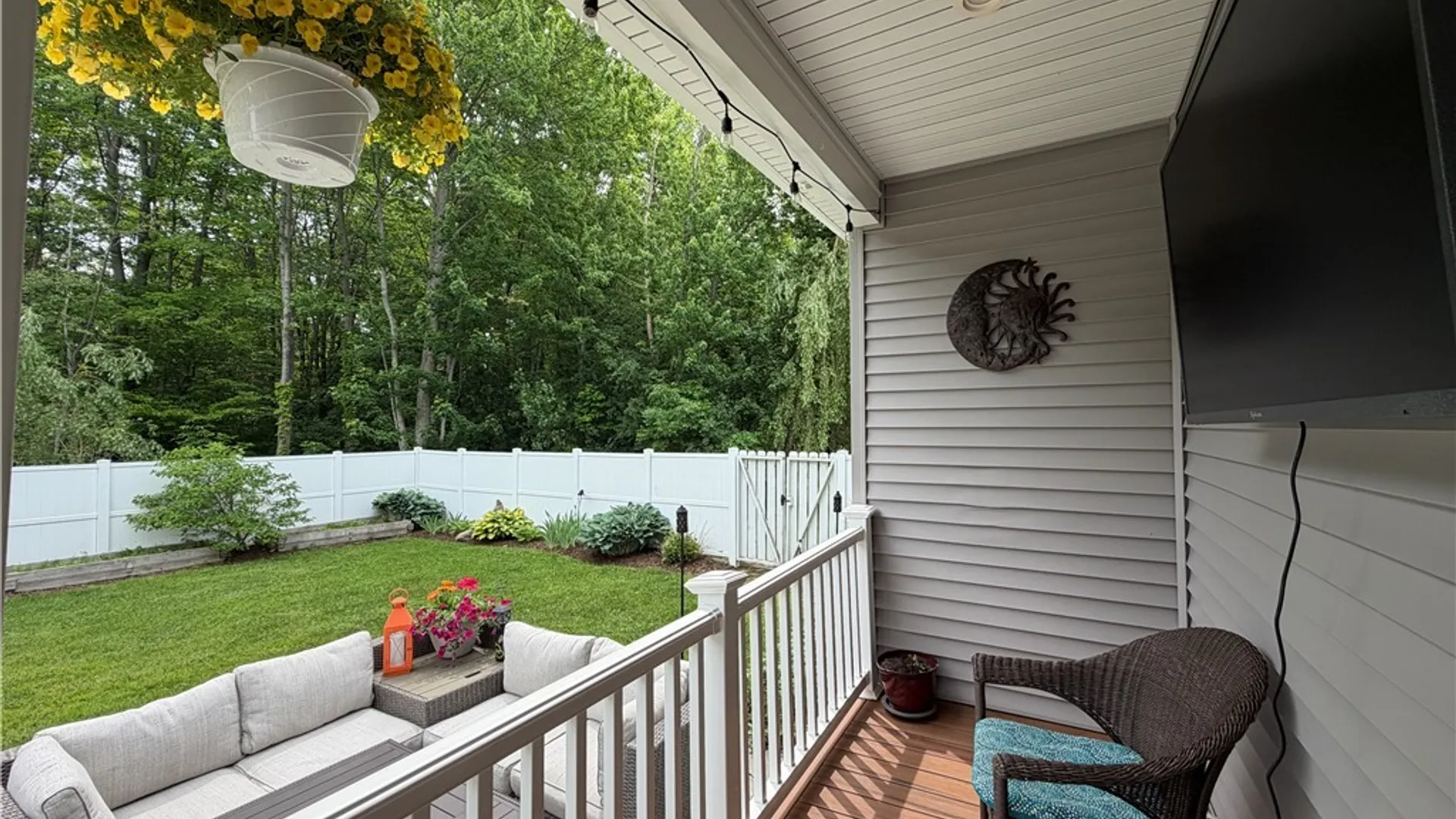 Property at 5 Elizabeth Street, Oswego, NY 13126 10
