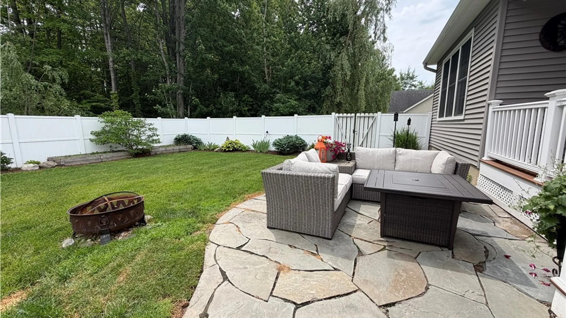 Property at 5 Elizabeth Street, Oswego, NY 13126 6
