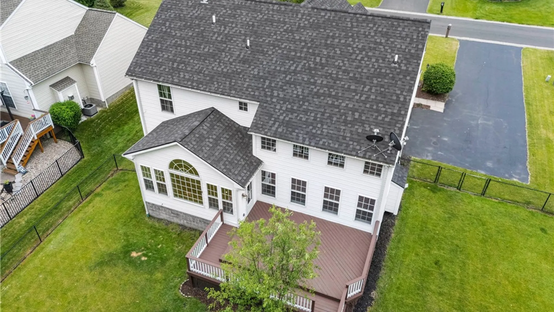 Property at 1310 Surrey Garden, Webster, NY 14580 46