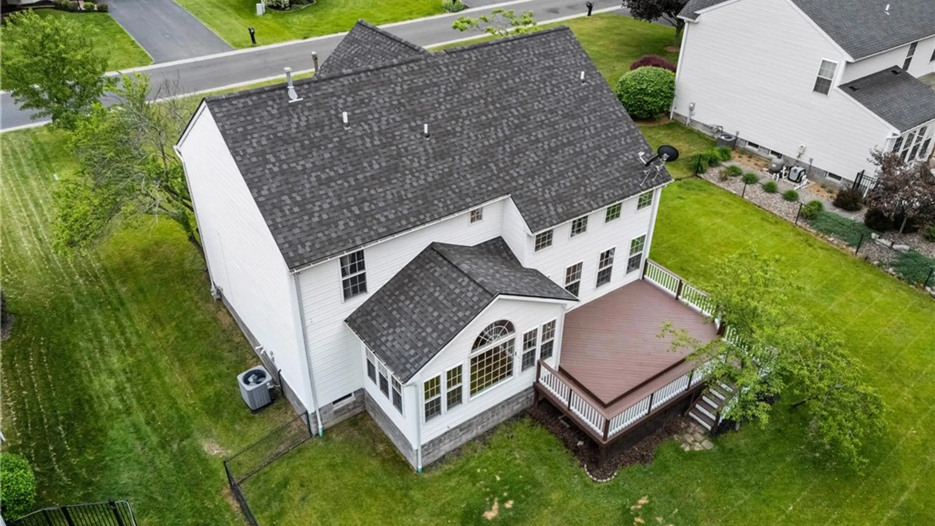 Property at 1310 Surrey Garden, Webster, NY 14580 47