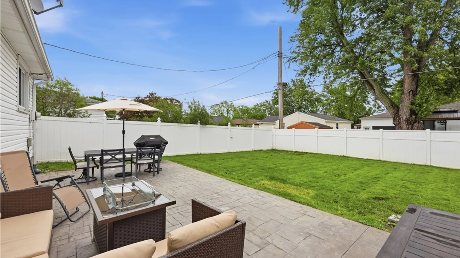 Property at 87 Bronx Drive, Cheektowaga, NY 14227 50
