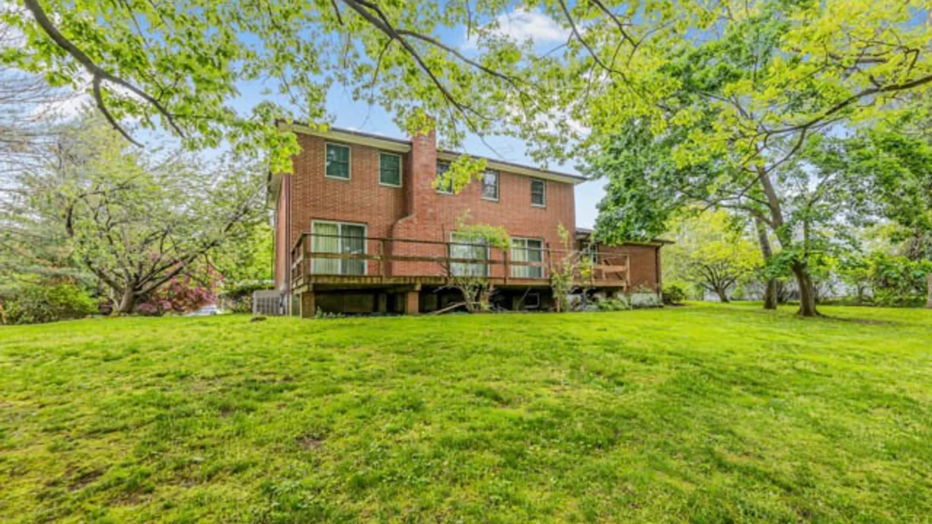 Property at 4 Carol Ln, Mamaroneck, NY 10543 12
