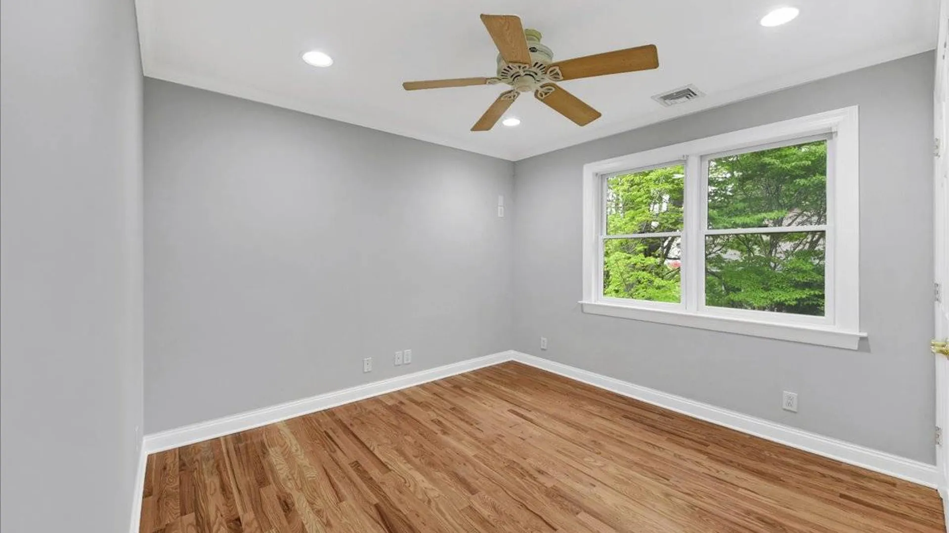 Property at 7 Rutledge Rd, Valhalla, NY 10595 16