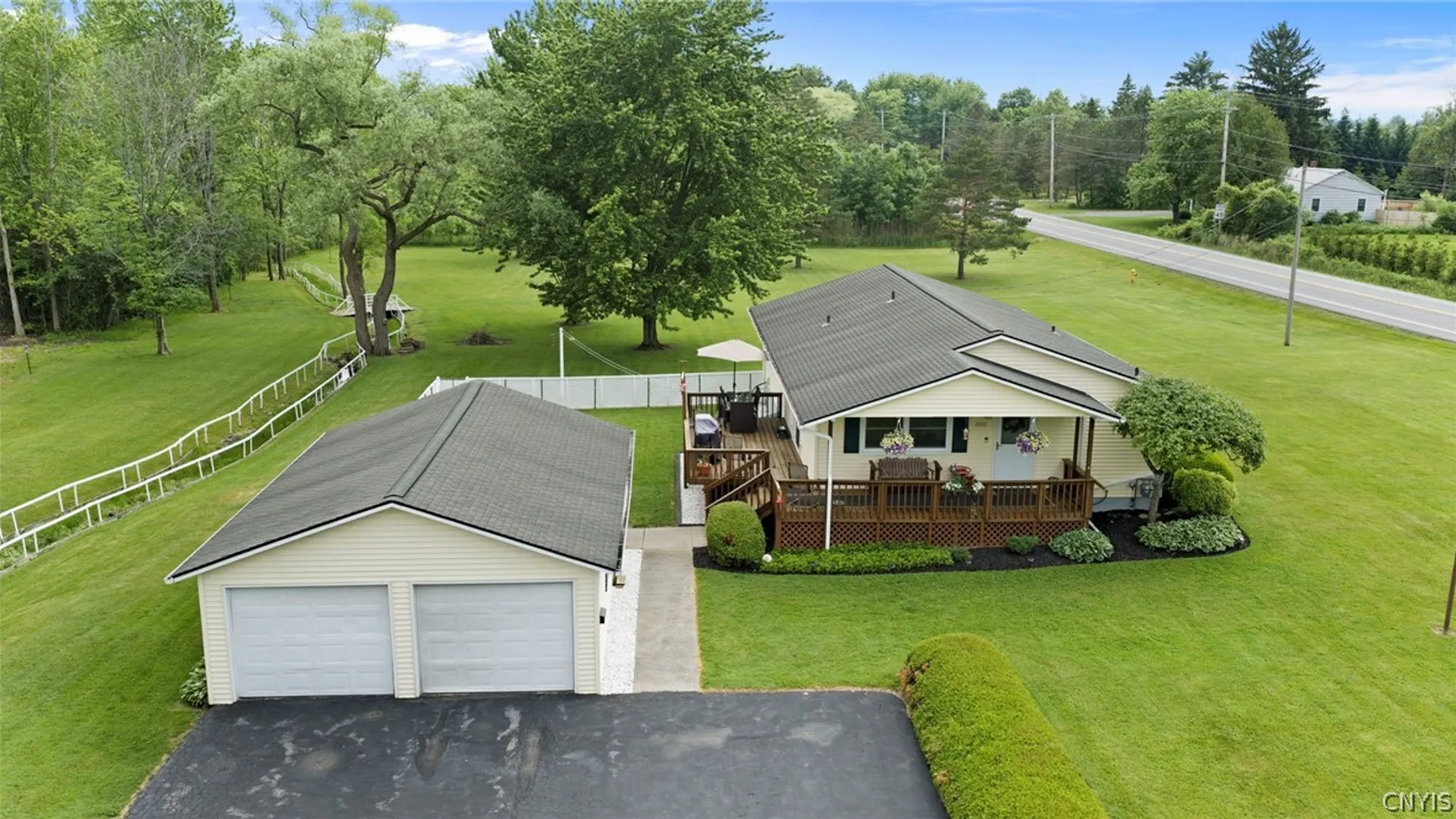Property at 1092 Jewett Road, Skaneateles, NY 13152 4