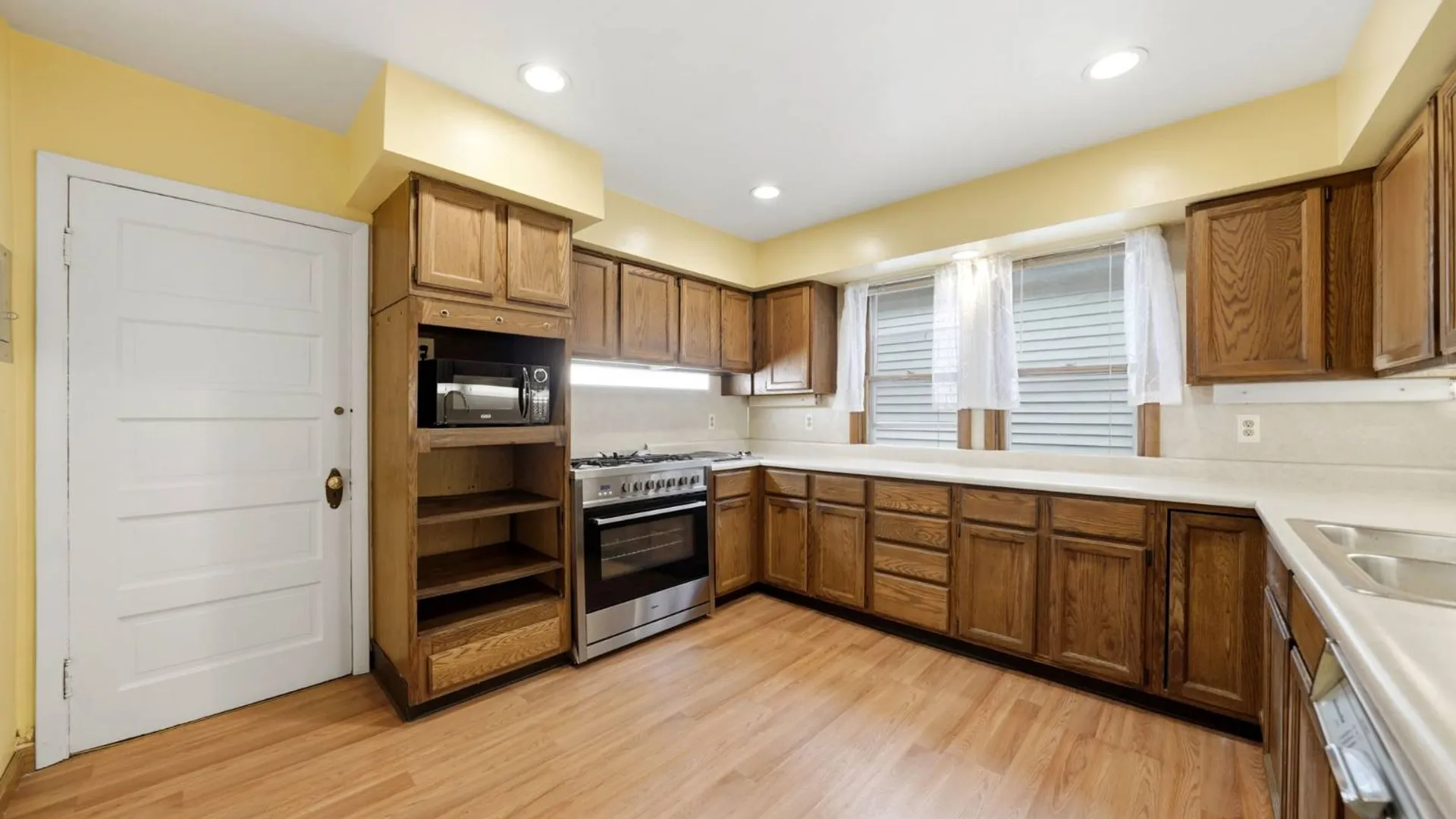 Property at 421 West Delavan Avenue, Buffalo, NY 14213 18
