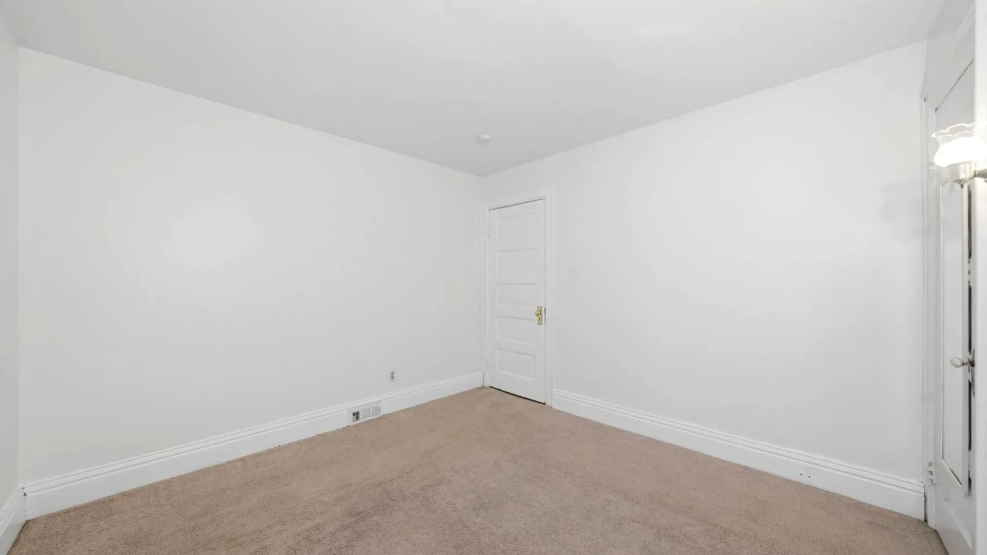 Property at 421 West Delavan Avenue, Buffalo, NY 14213 34