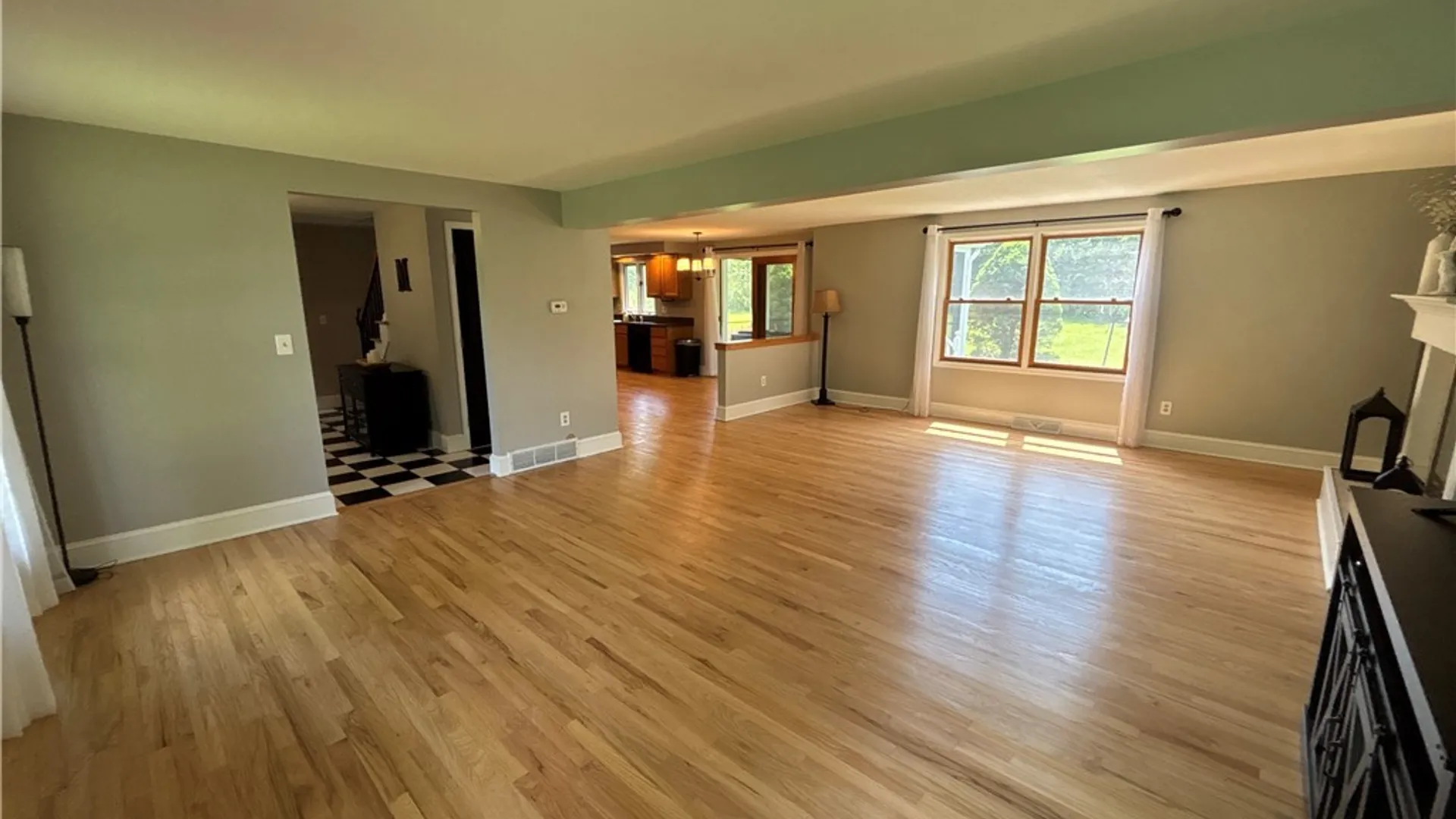 Property at 7888 E Ridge Pointe Drive, Manlius, NY 13066 11