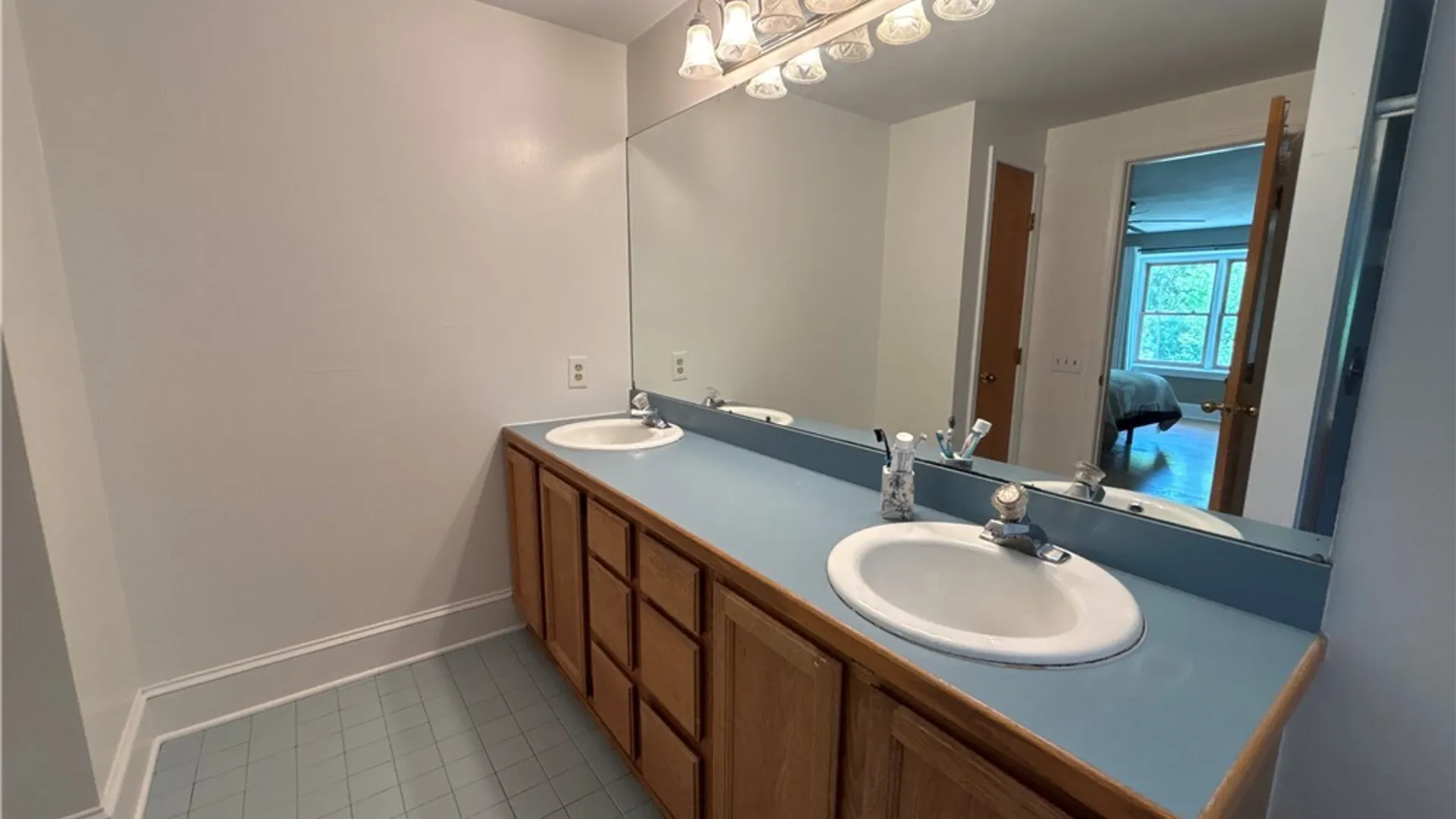 Property at 7888 E Ridge Pointe Drive, Manlius, NY 13066 32