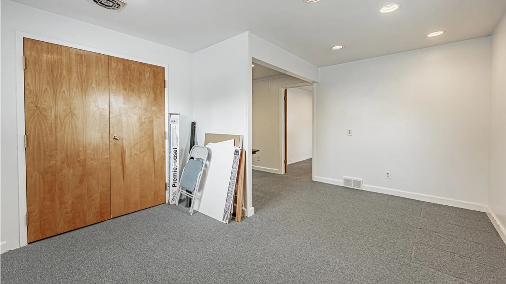 Property at 102 East Avenue, Lockport City, NY 14094 11