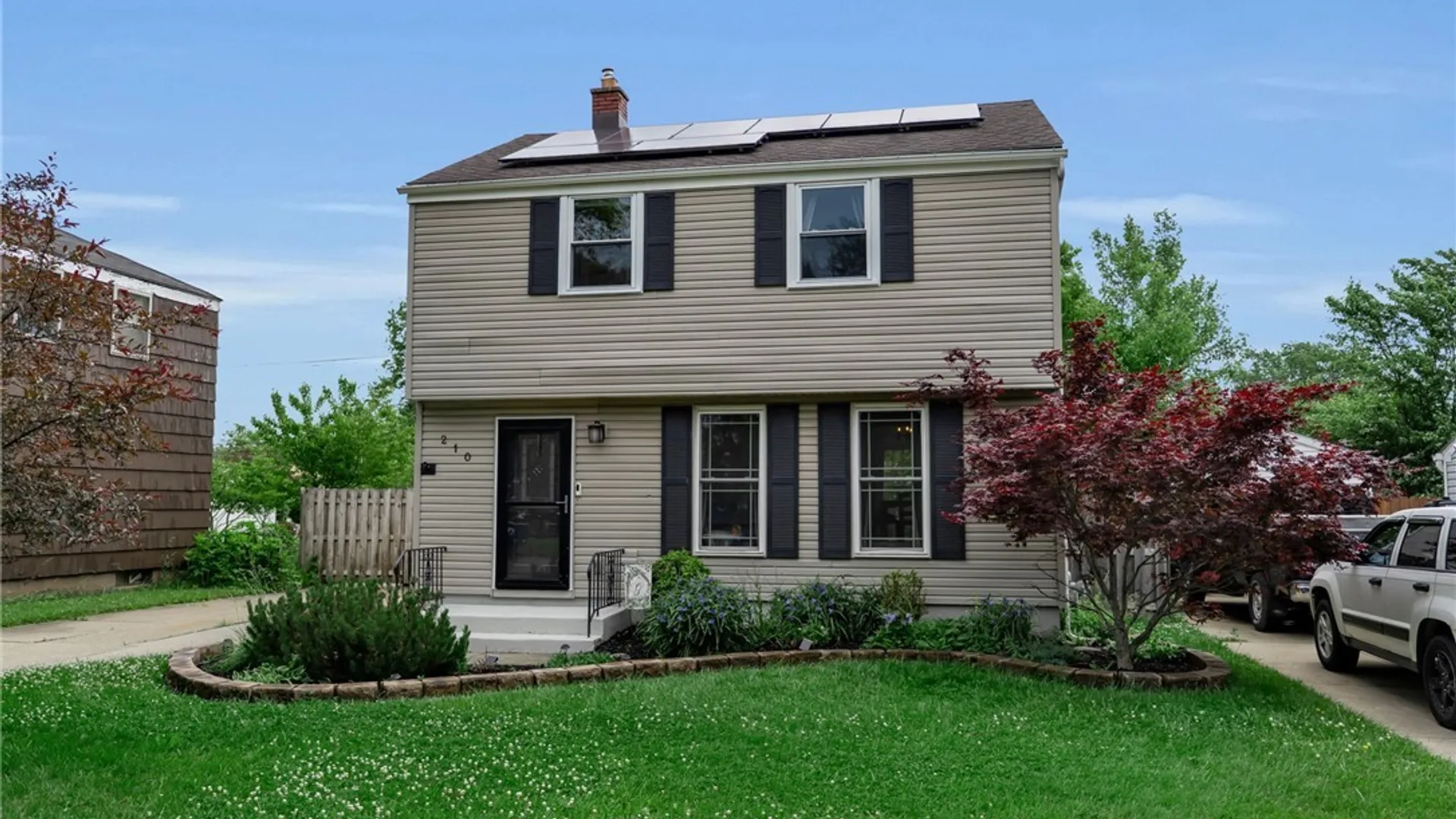 Property at 210 Woodcrest Drive, West Seneca, NY 14220 3