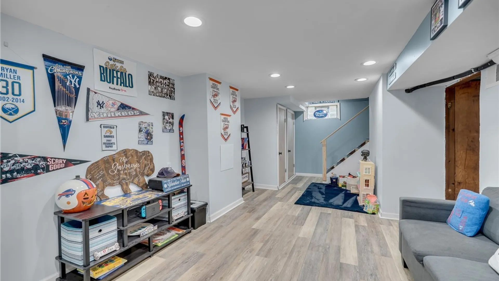 Property at 210 Woodcrest Drive, West Seneca, NY 14220 40