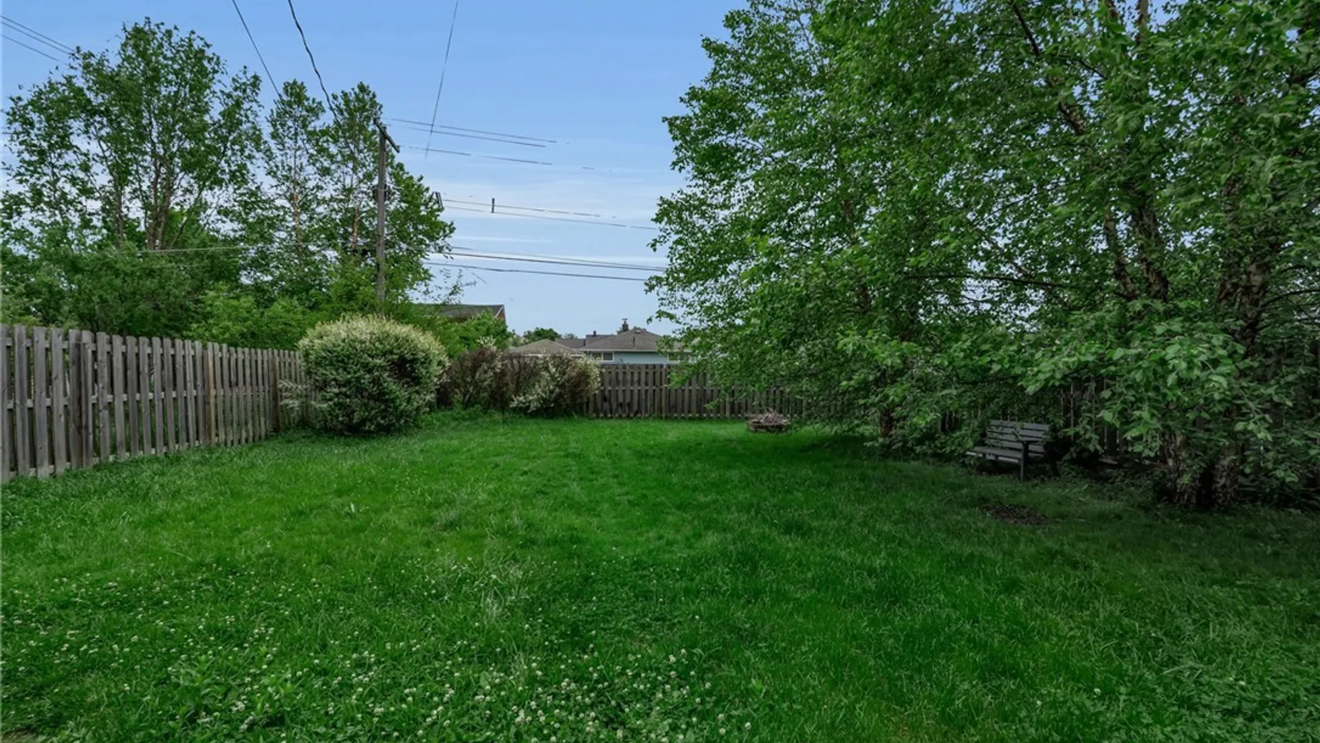 Property at 210 Woodcrest Drive, West Seneca, NY 14220 8