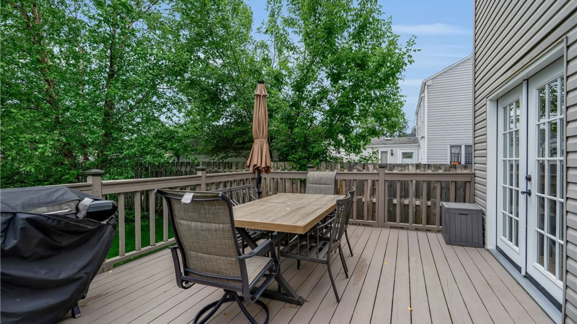 Property at 210 Woodcrest Drive, West Seneca, NY 14220 9